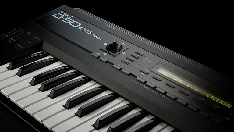 希少】ROLAND D-20 シンセサイザー 61鍵盤+triclubdoha.com