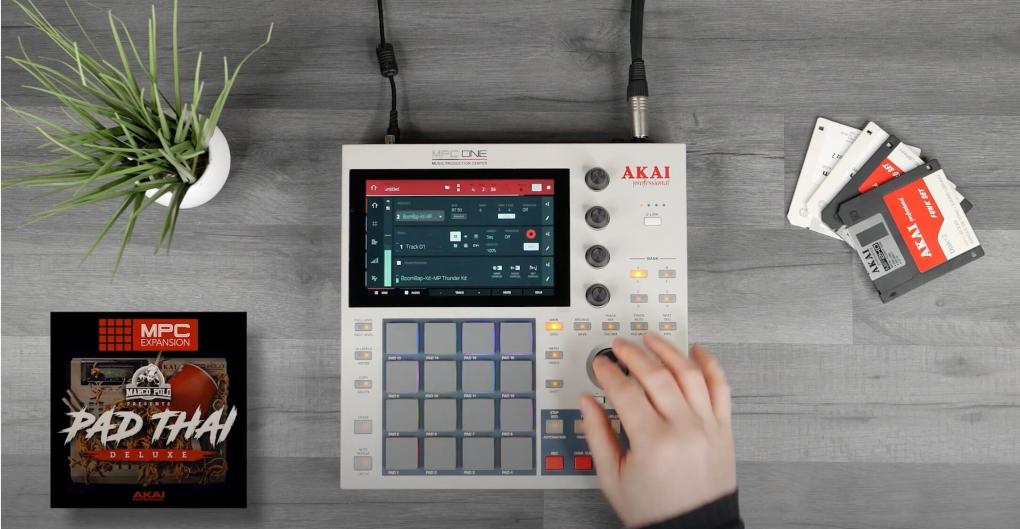 AKAI-MPC-ONE-RETRO