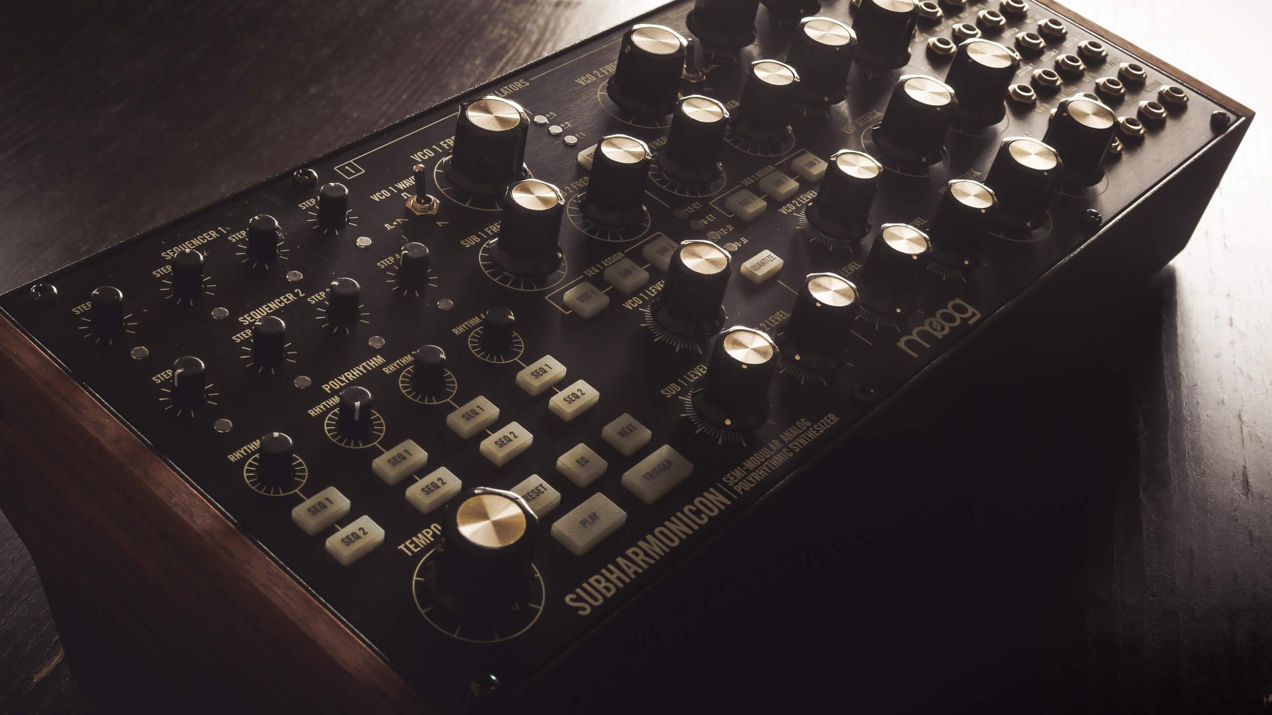 Moog Subharmonicon