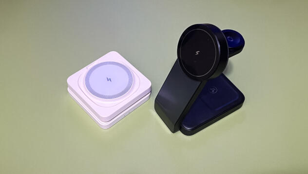 ADADPU 3 in 1 Foldable Wireless Charging Station